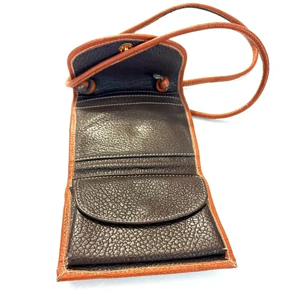 DOONEY & BOURKE Vintage Mini Square Crossbody Wallet, black and tan - Picture 3 of 3